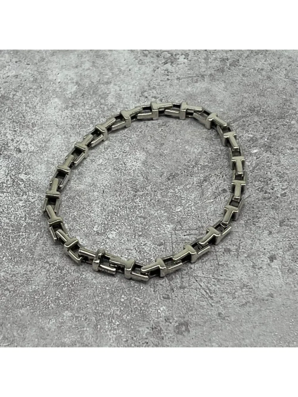 Tiffany & Co Tiffany T Narrow Chain Bracelet